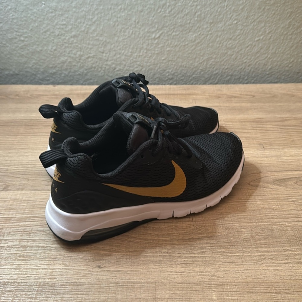 Nike Air Max Motion